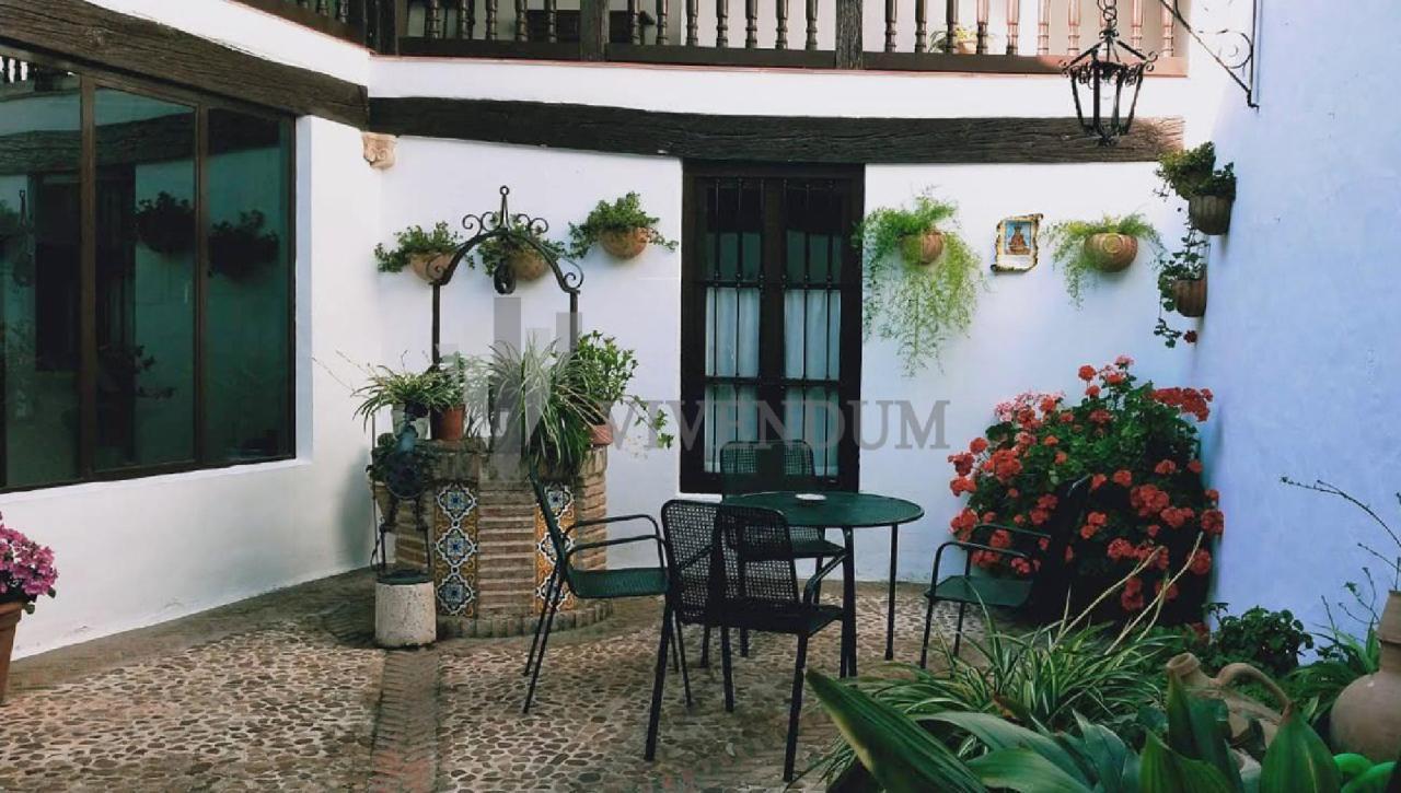 CON ENCANTO ESPECIAL