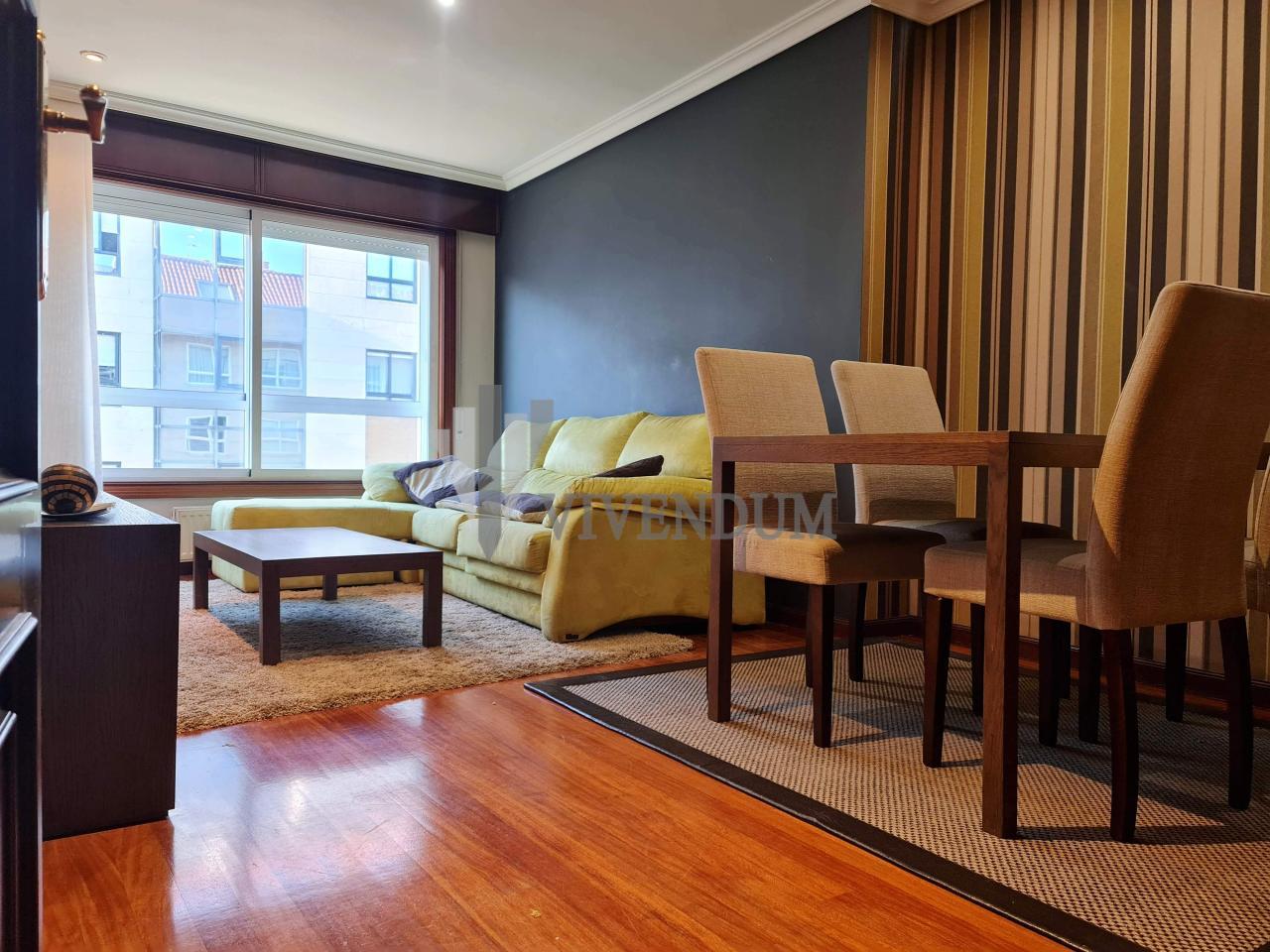 Piso de 71 m<sup>2</sup> con 2 habitaciones y 2 baños en Camelias-Gran Vía-Hispanidad.